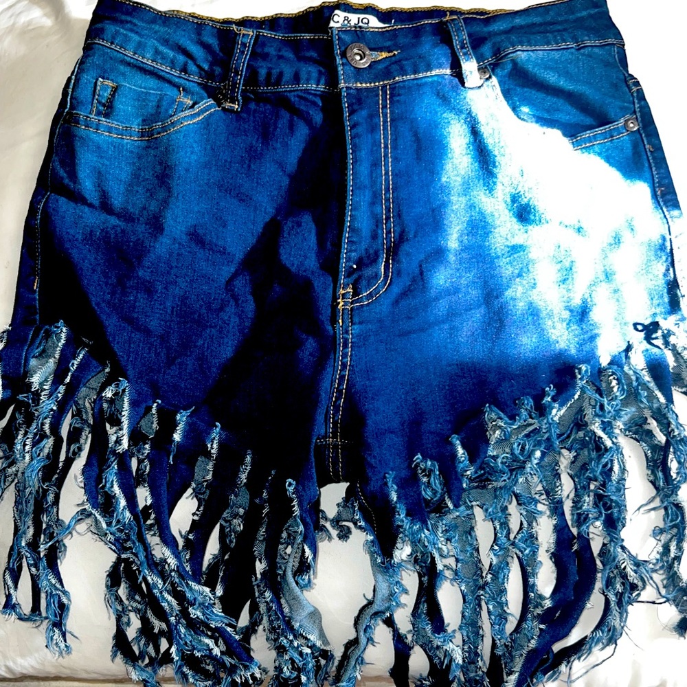 Fringe shorts